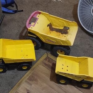 3 Old school metal tonka trucks